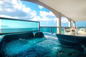 Luxurious and Spacious 6th floor Oceanfront Sleeps 8 Cantil 6CN, San Miguel De Cozumel